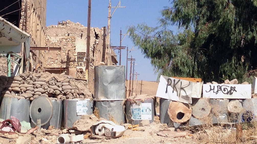 Milizenposten in Sinjar Stadt