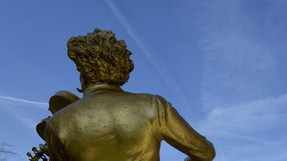Goldene Statue von Johann Strauss