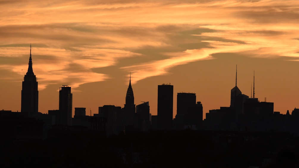 Skyline von New York im Abendlicht