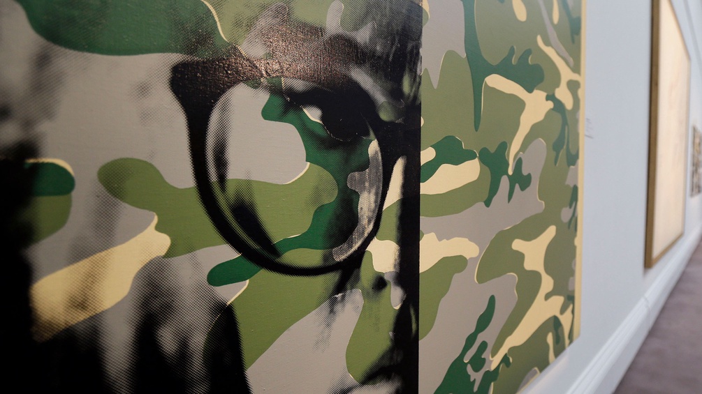 Selbstporträt (Camouflage) von Andy Warhol, Ausstellungsansicht