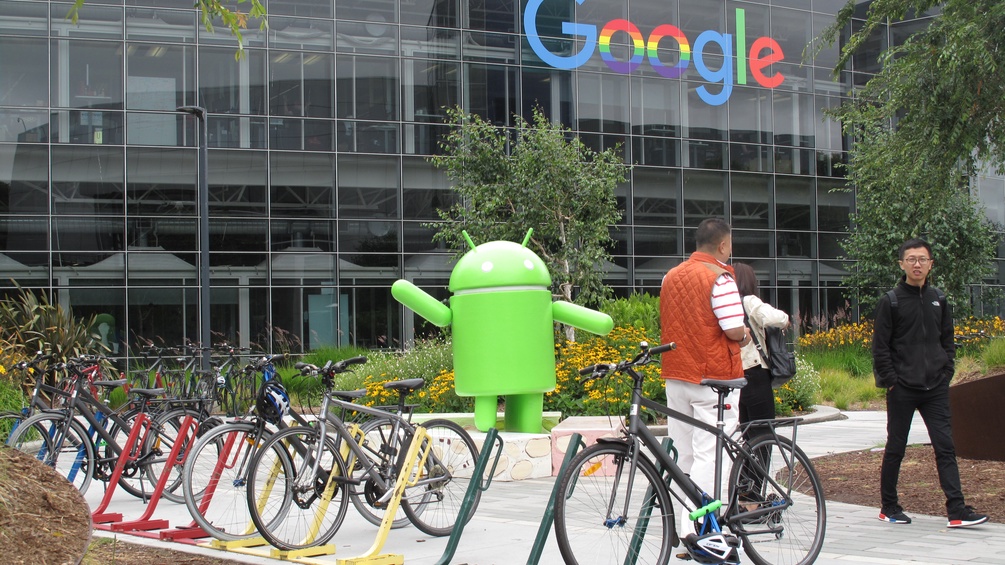 Android-Maxerl vor Google Headquarter