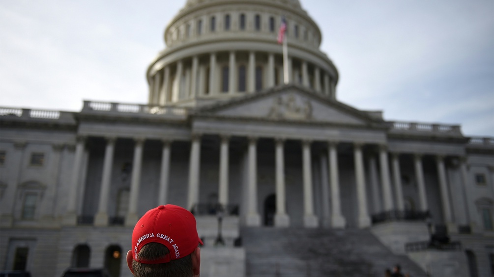 Ein Trump-Unterstützer vor dem US-Capitol
