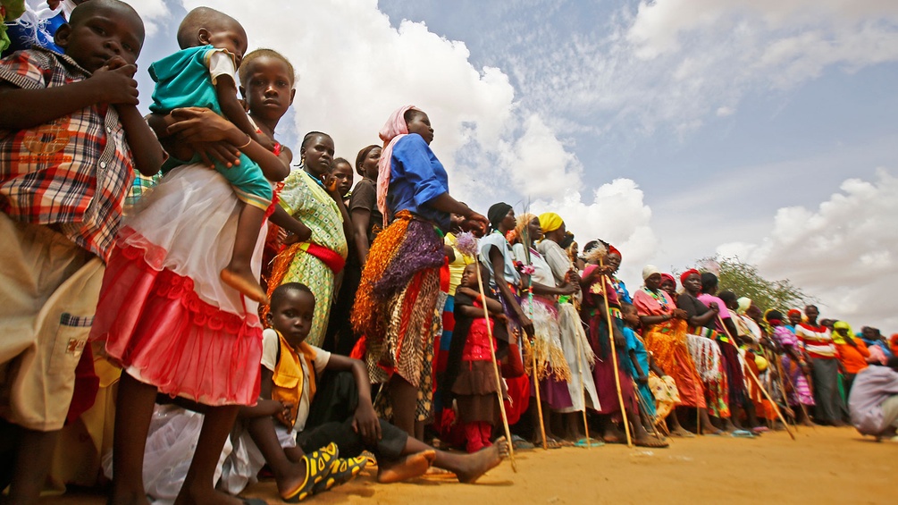 Menschenschlange, Sudan