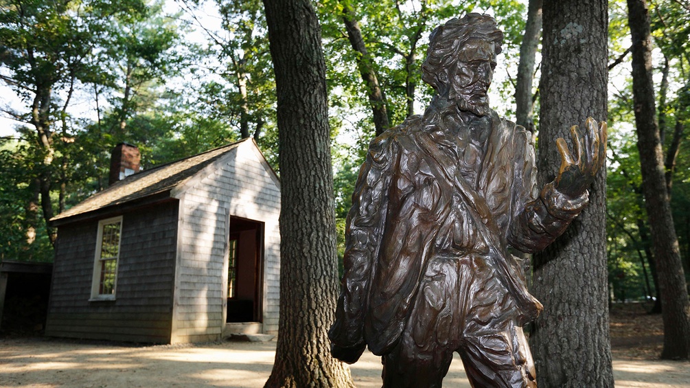 Henry-David-Thoreau-Statue