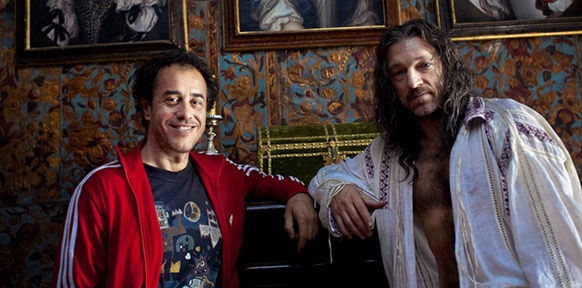 FILMLADEN FILMVERLEIH Regisseur Matteo Garrone beim Dreh mit Vincent Cassel