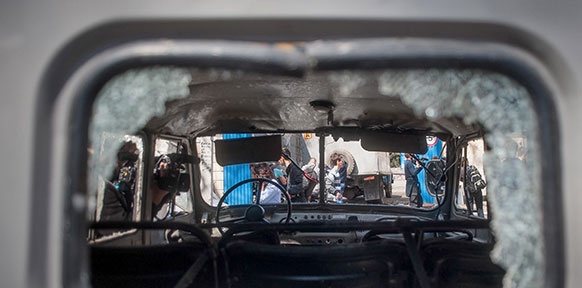 Zerschossenes Polizeiauto in der Ukraine