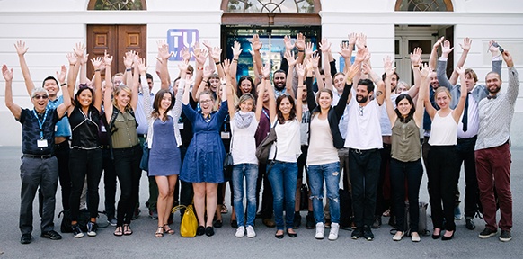 Teilnehmer der Summer School vor der TU Wien