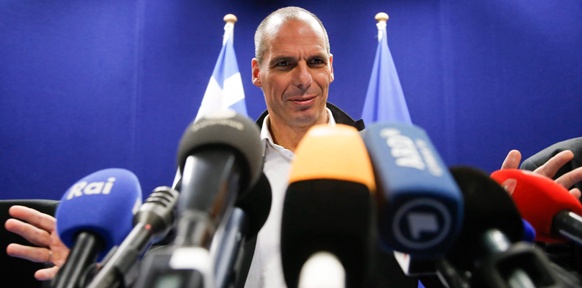 Jannis Varoufakis vor der Presse