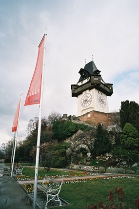 PAUL PIBERNIG Schlossberg, Graz, Fahnen