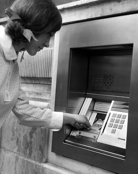 Bankomat in London, 1968