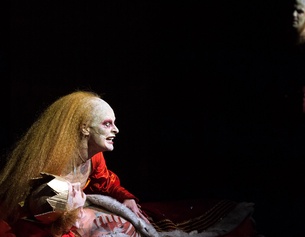 REINHARD WERNER/BURGTHEATER Being Macbeth - Zombieparty am Burgtheater