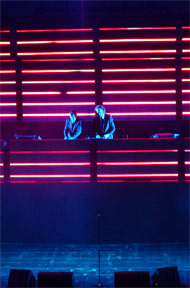 DJs in Dämmerlicht