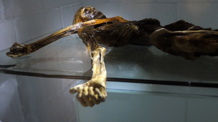 "Ötzi" in der Kältekammer