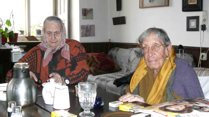 Maria Moser und Christa Hauer-Fruhmann 