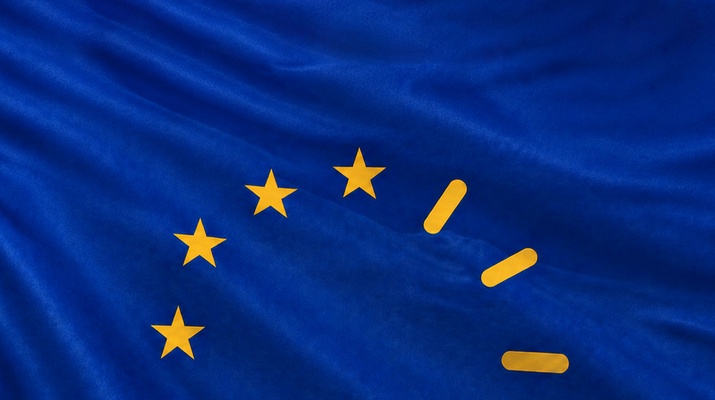 EU-Flagge mit Zifferblatt