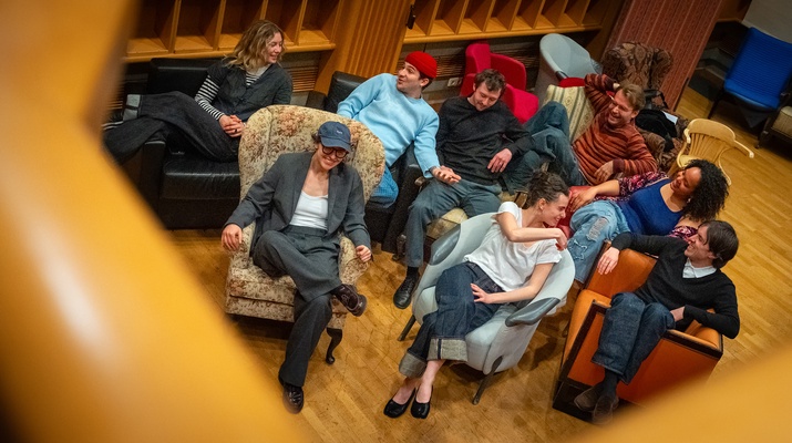 Studierende im Ö1 Hörspielstudio