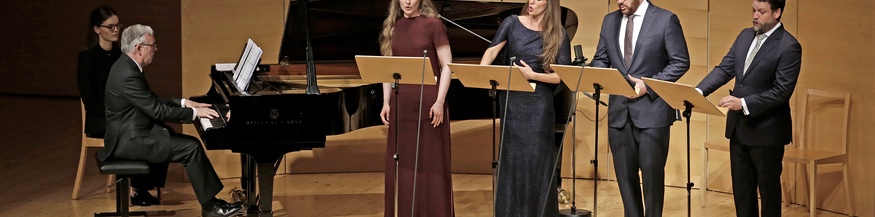 Nikola Hillebrand, Sopran; Patricia Nolz, Mezzosopran; Mauro Peter, Tenor; David Steffens, Baß; Malcolm Martineau, Klavier.
