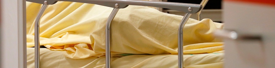 Bett im Krankenhaus