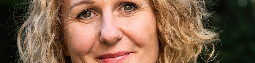 Sabine T. Köszegi