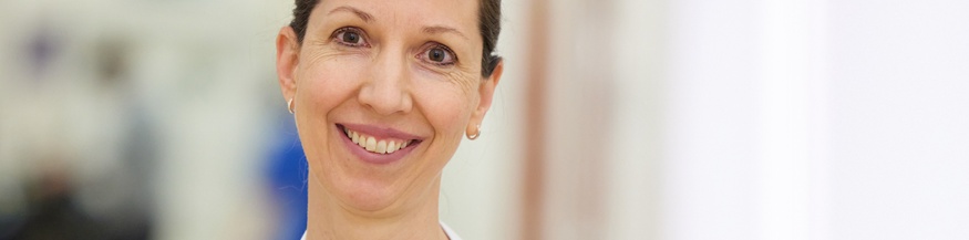  Die Neurologin Dr. Julia Ferrari