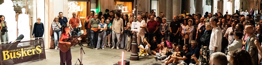 Straßenkünstler bei dem Ferrara-Buskers-Festival