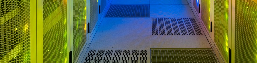 Beleuchteter Serverraum