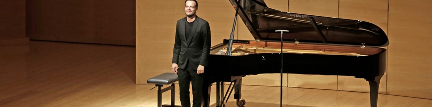 Francesco Piemontesi, Klavier