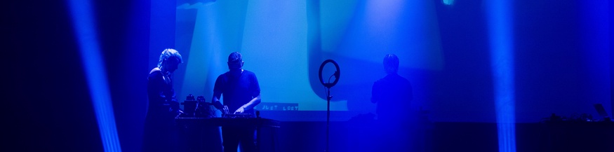 "Zwischen den Wellen"