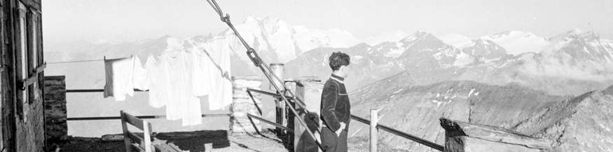 Zittelhaus mit dem Observatorium Hoher Sonnblick. Salzburg. 31. August 1949