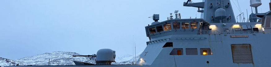 Dänisches Kriegsschiff vor Grönland