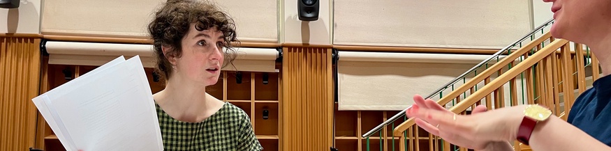 "Marillenmassaker": Naemi Latzer und Caroline Hofer