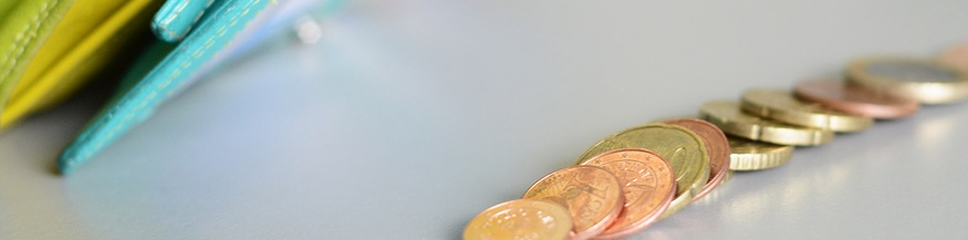 Geldbörse und Münzen