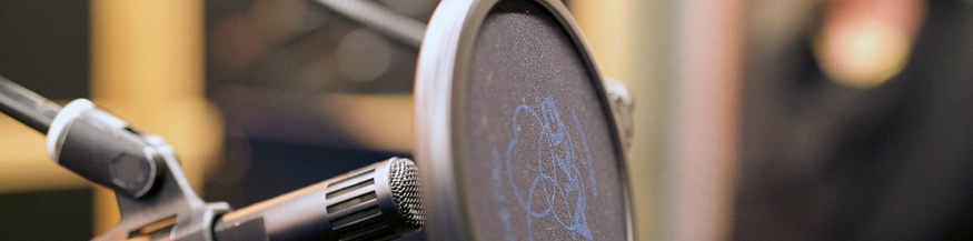 Mikrofon im Hörspielstudio