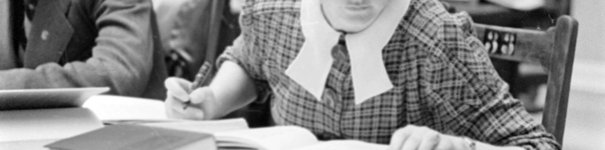 Studentin in der Bibliothek, 1938