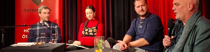 David Baldinger (Moderation), Mina Franzke (Bassistin), Michael Ternai (Journalist bei mica), Christoph Huber (Clubbetreiber des Porgy & Bess)