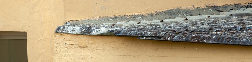 Altes Asbestdach