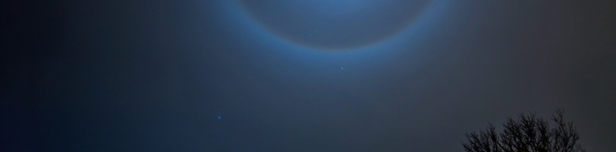 Halo, Mond