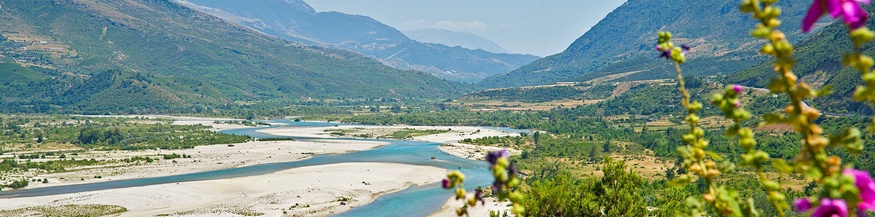 Tal des Flusses Vjosa von Tepelena aus gesehen 