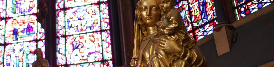 Mutter-Gottes-Statue in Frankreich