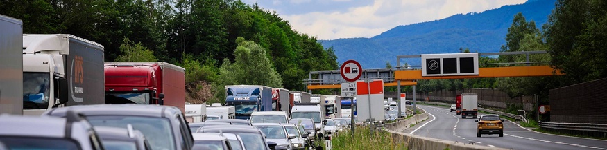 Stau, A10, Blockabfertigung bei Golling