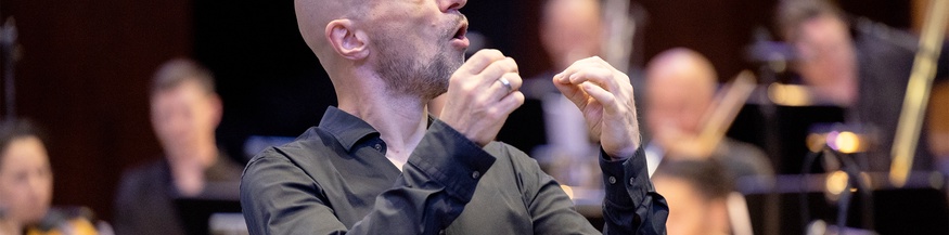 Michael Hell dirigiert Art House 17