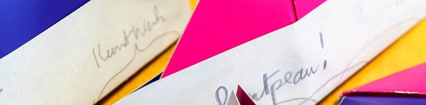 Art's Birthday: gefaltete Hüte