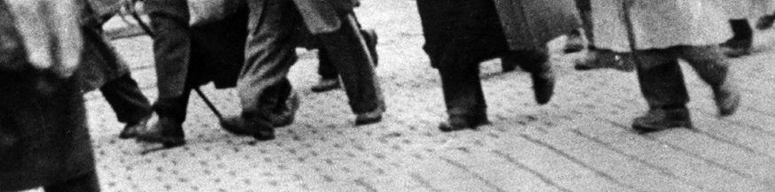 Menschen auf der Straße in Budapest, 1941