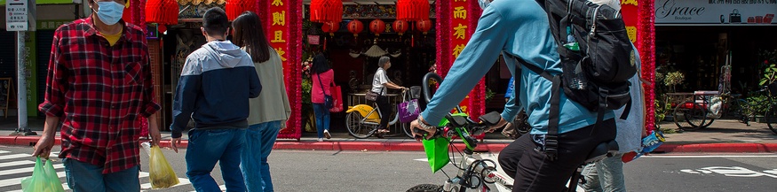 Straßenszene in Taipeh, Taiwan, Radfahrer