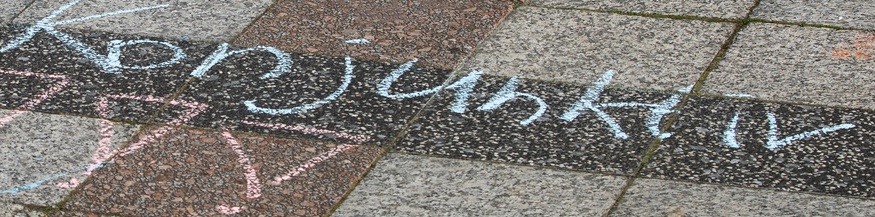 Konjunktiv steht mit Kreide auf den Boden geschrieben