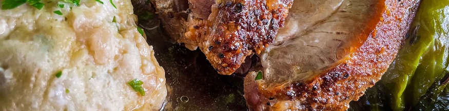 Knödel, Schweinsbraten und Stöckelkraut