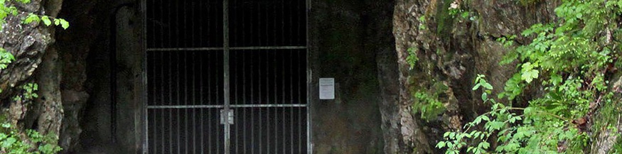 Der Zugangsbereich eines der Gedenkstollen des ehemahligen Konzentrationslager in Ebensee, eines der Nebenlager des KZ-Mauthausens.