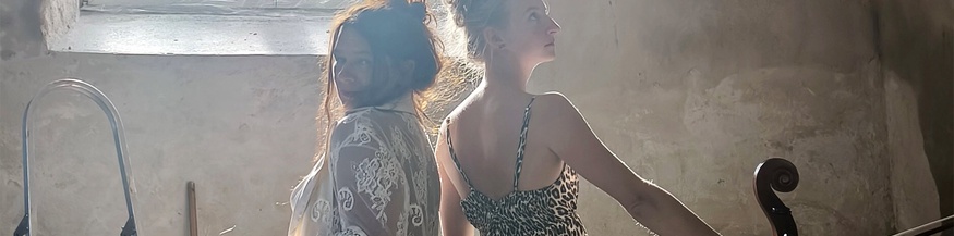 Cellyfish: Alex Tod und Joana Karácsonyi