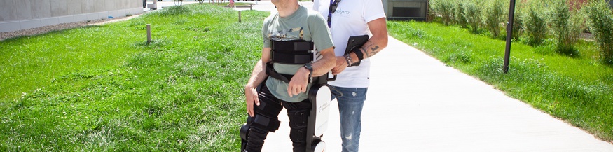 Stefan Berresgasse und Gernot Hafenscher: Exoskelett