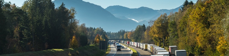 LKW-Stau auf der Autobahn
